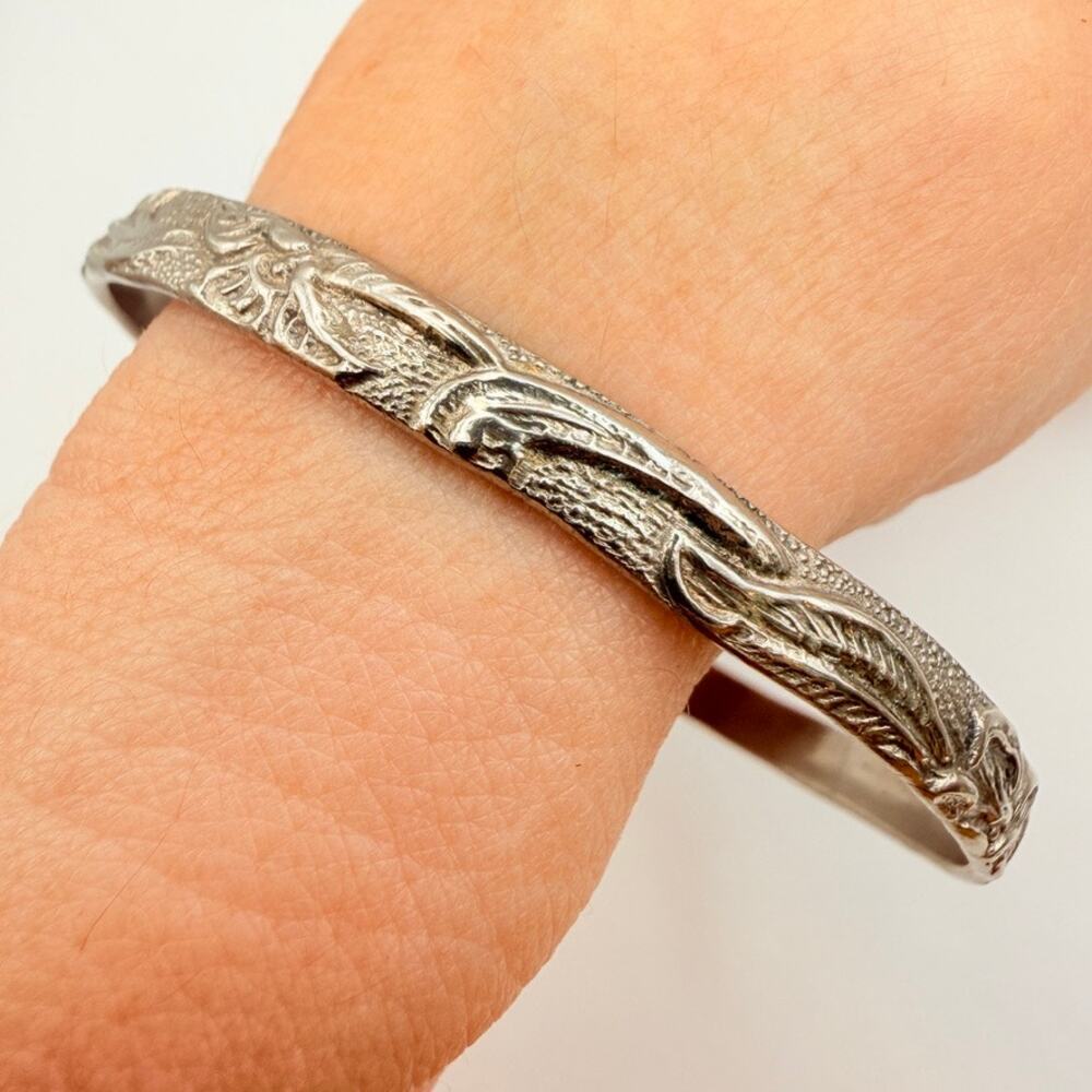 Vintage Taxco Mexico Alpaca Silver Bangle Bracelet Floral Repousse 8 Inch - Picture 2 of 8